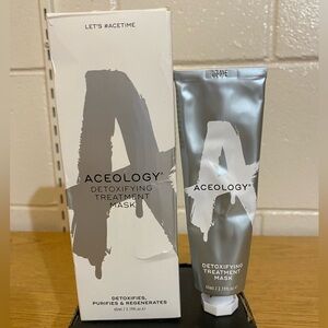 Aceology acne detoxifying peel off facial mask